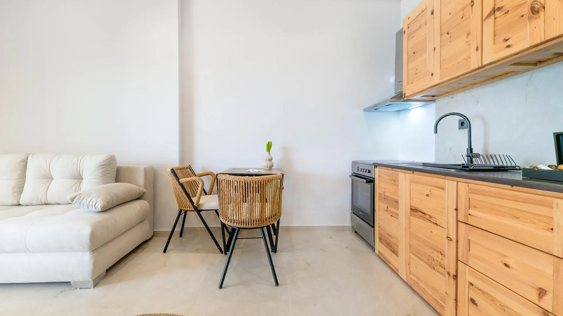 Sol Suites Pefkochori Apartment